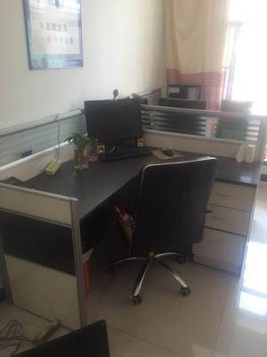 雙人的工位 一口價-包頭昆都侖區(qū)團結(jié)大街辦公家具
